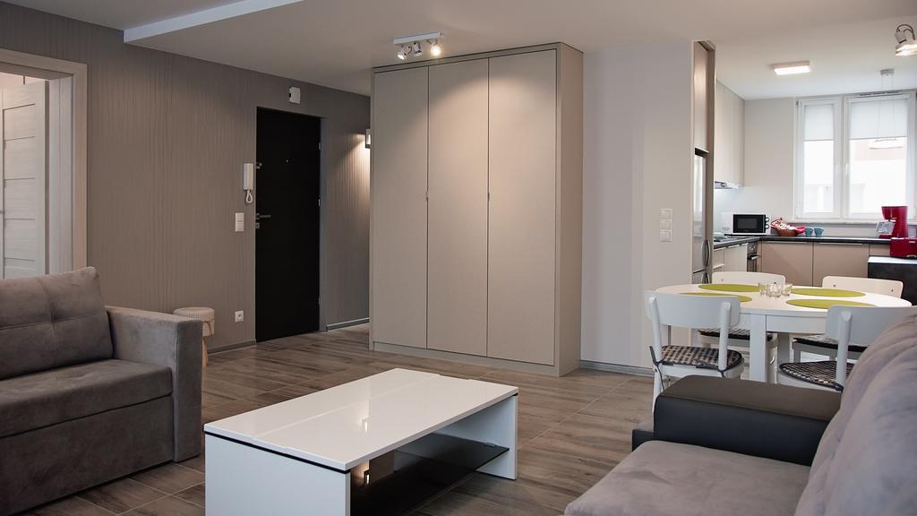 Apartament Piano ราชิบูร์ช ภายนอก รูปภาพ